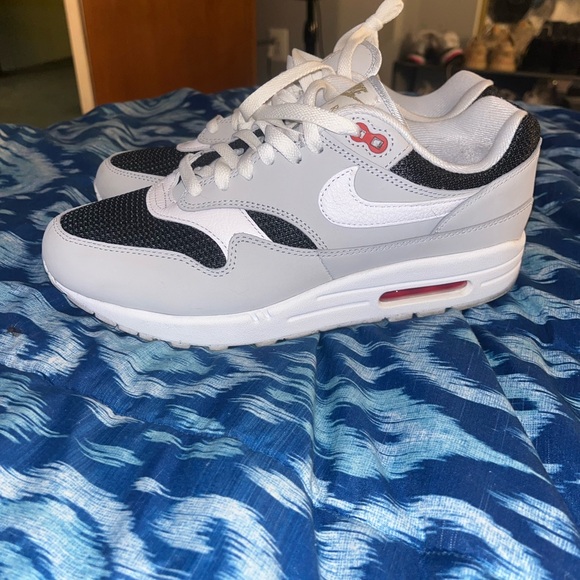 Nike White, Black, and Gray Sneakers - Picture 1 of 5